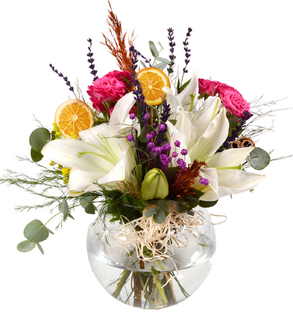 Fragrant Lilyumlar ve Pembe Güller