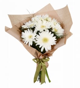 Kraft Ambalajda 7 Adet Beyaz Gerbera