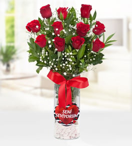 Seni Seviyorum Temal� K�rm�z� G�llerin A�k�